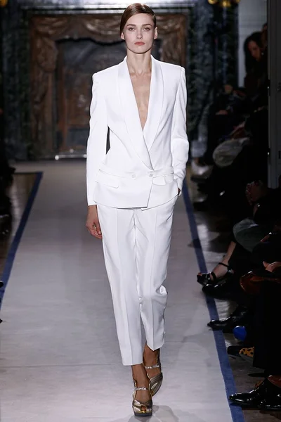 Look 29